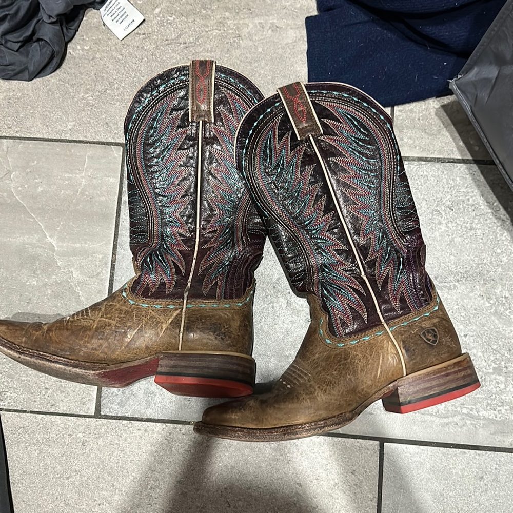 Ariat  cowgirl boots